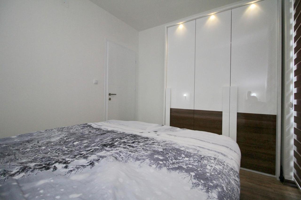 Almi Lux